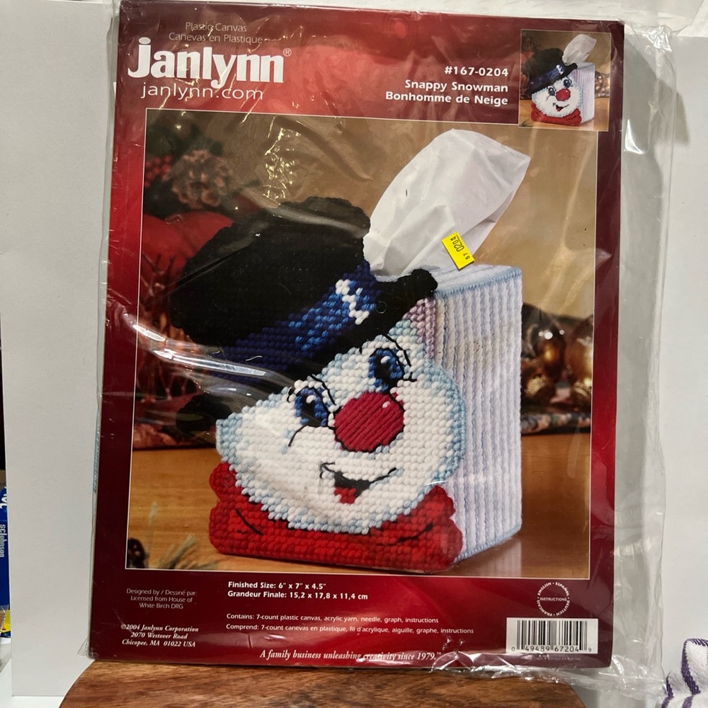 NEW Janlynn Snappy Snowman Tissue Box Cover Kit